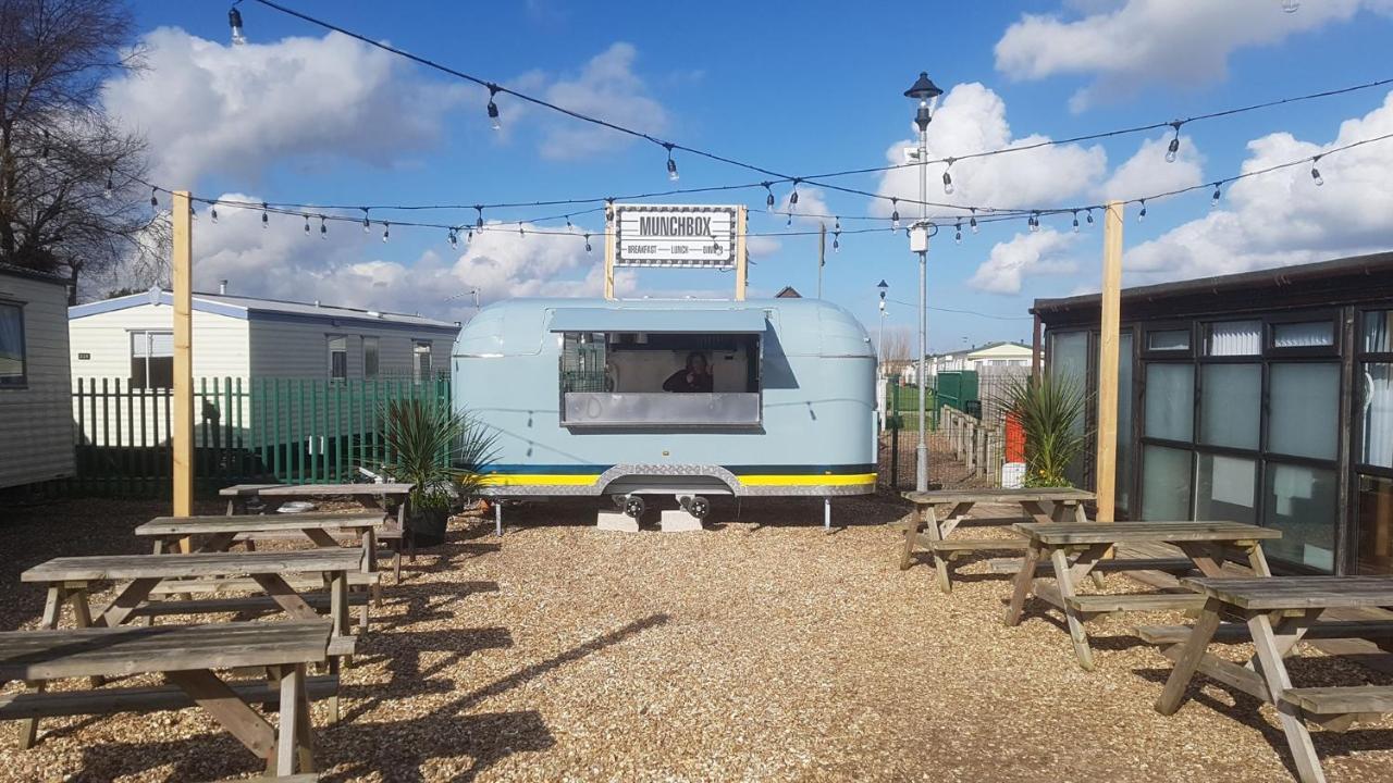 Tessas Caravan Breaks Chapel St. Leonards Exterior foto